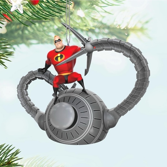 Mr Incredible Battling The Omnidroid‎ Hallmark Keepsake Christmas Tree Ornament - Picture 1 of 6